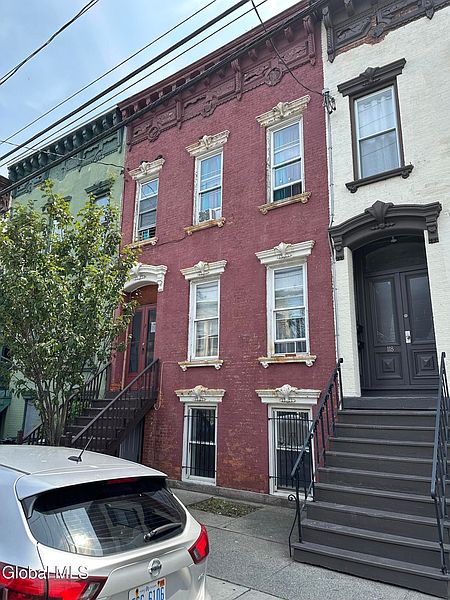 3rd image of 116 Lark Street