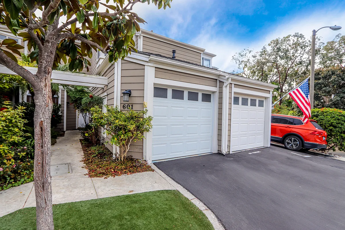 Building Photo - 601 San Nicholas Ct