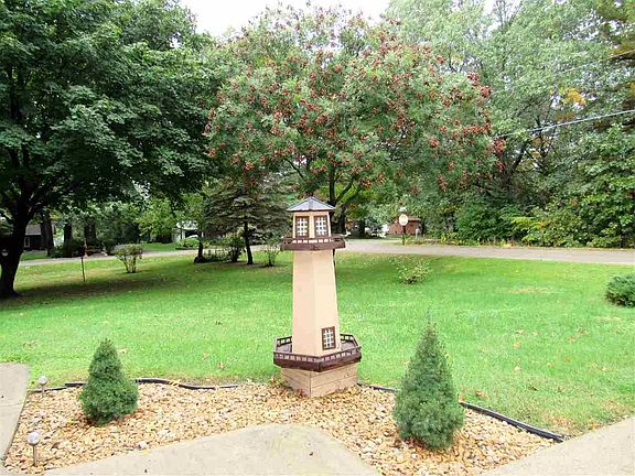 2nd image of 11247 Weatherwax Dr