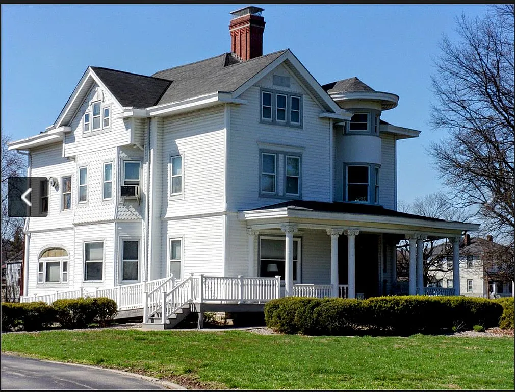 407 Ridge Ave photo 1