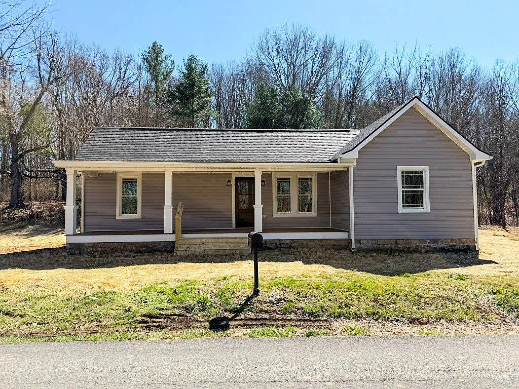 803 Glade Rd photo 1