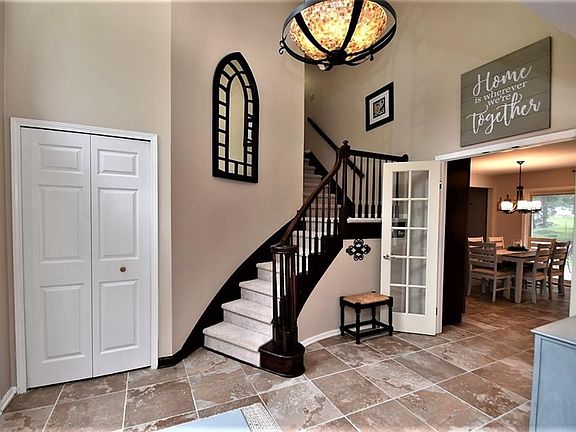 4th image of 6604 Beechwood Dr