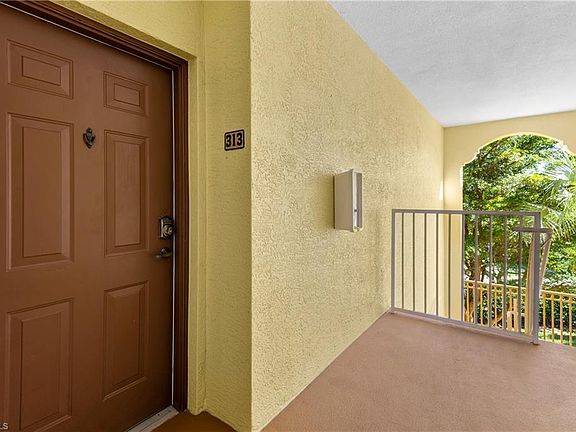 2nd image of 15590 Ocean Walk Cir APT 313