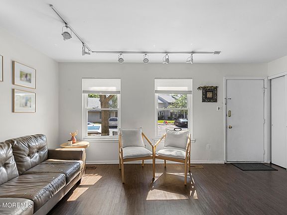 4th image of 108 Tudor Court