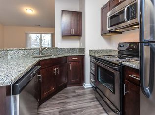 1559 Weymouth Cir APT 106, Westlake, OH 44145