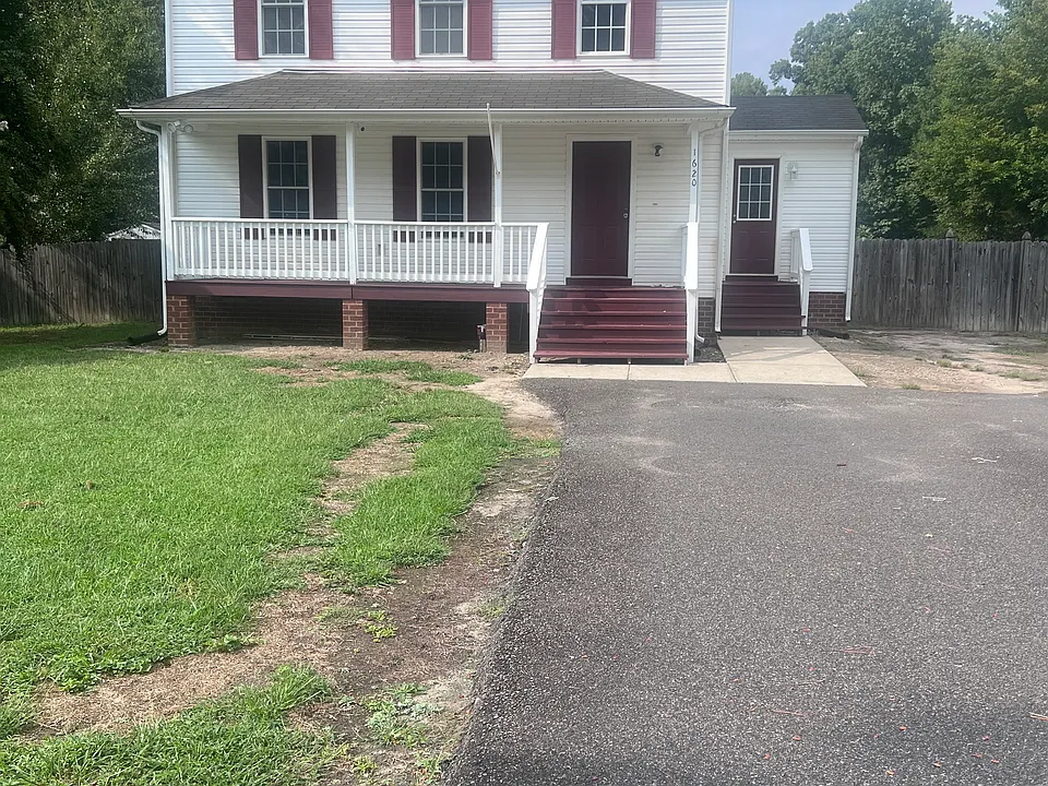 1620 Lee Ave