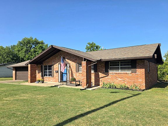 2nd image of 1015 Quail Creek Dr