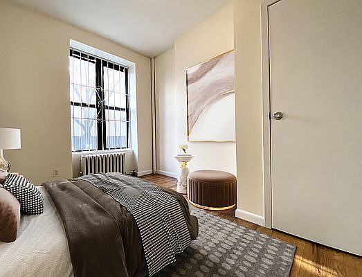 2nd image of 138 W 109th St APT 3