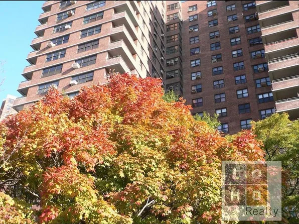 387 Grand Street image 1 of 5