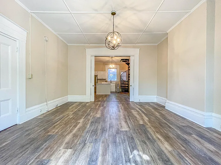139 Spring St #1 — Photo 10