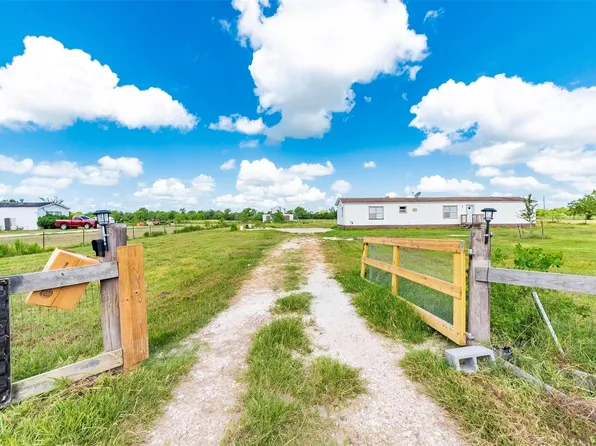 9860 County Road 200, Alvin, TX 77511
