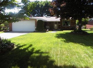 9413 Patton St, Livonia, MI 48150