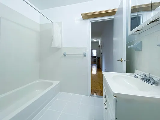 Rented by Oxford Property Group | media 20