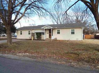 218 N 8th St, Towanda, KS 67144