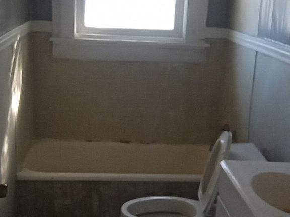 5th image of 620 83rd Pl S