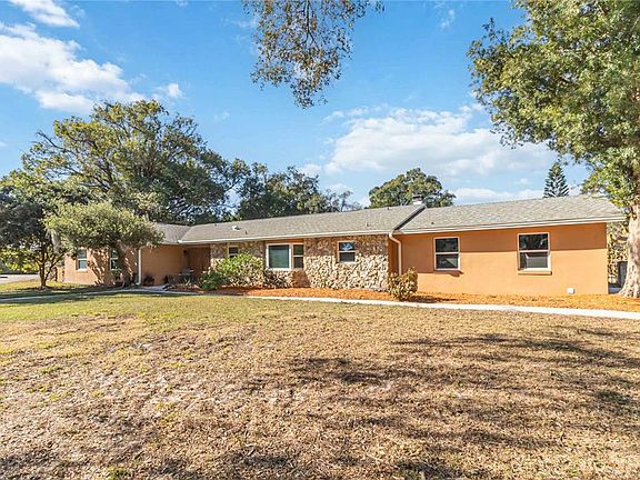 4th image of 924 Wald Rd