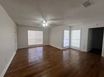 2809 Elgin Ave — Photo 4