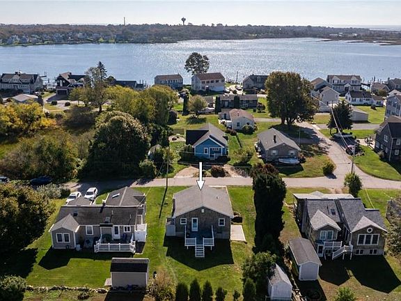 2nd image of 24 Teal Pond Rd