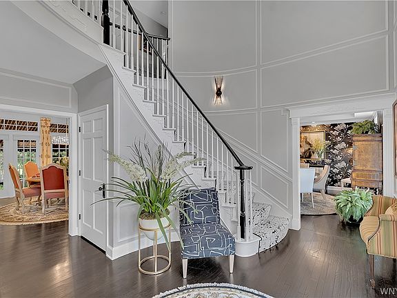 3rd image of 163 Roxbury Park