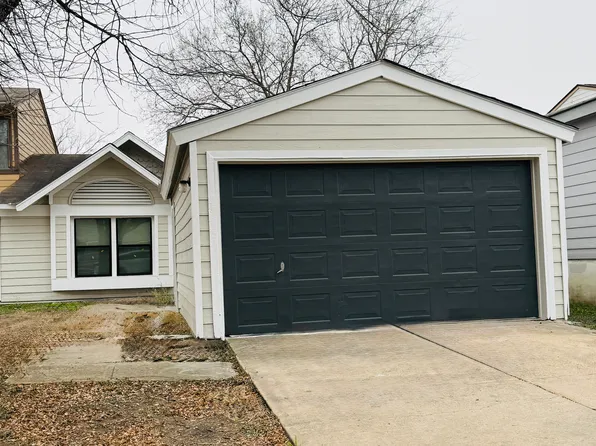 8439 Forest Ridge Dr, San Antonio, TX 78239