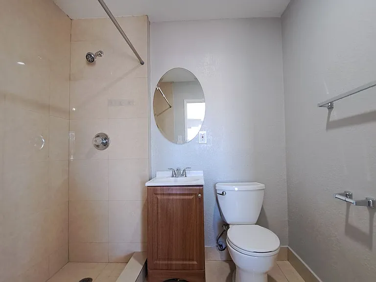 1719 Fairfield Ave — Photo 5