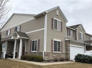 1645 Prescott Ct, Chaska, MN 55318