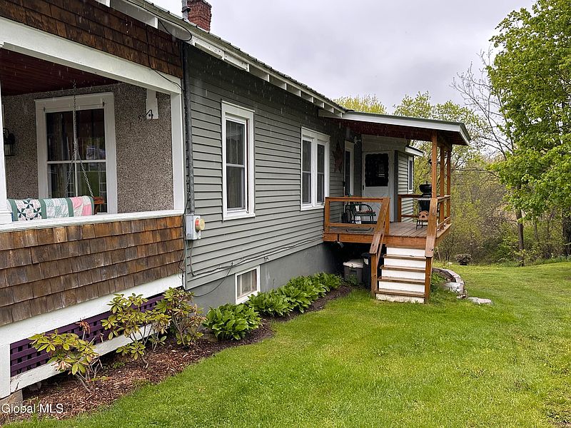2nd image of 34 Saint Claire Street