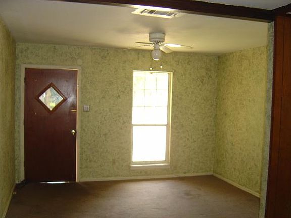 2nd image of 3119 Shiloh Ln