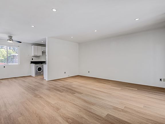 3rd image of 508 Ashland Ave APT 102