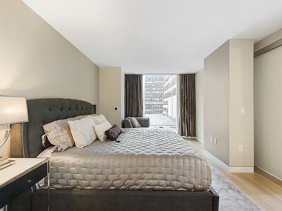 5th image of 135 W 52nd St APT 14B