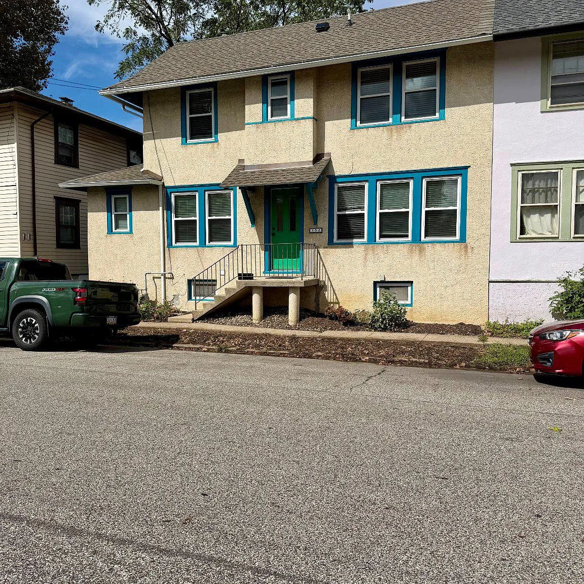 2 bed, 1.0 bath, 871 sqft, $2,000 — Photo 1