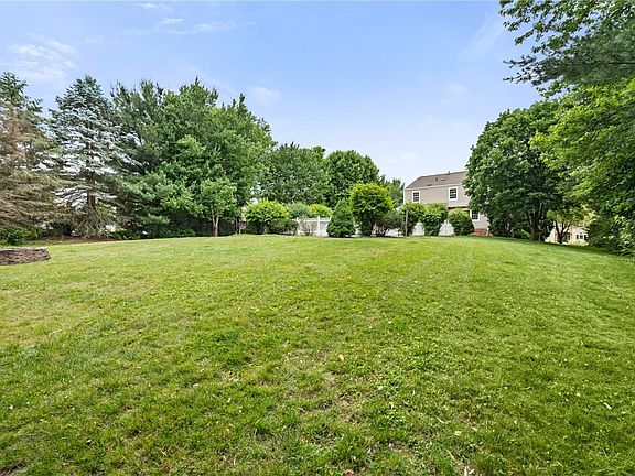 2nd image of 133 Woodbine Dr