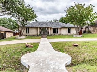 1201 Egyptian Way, Grand Prairie, TX 75050