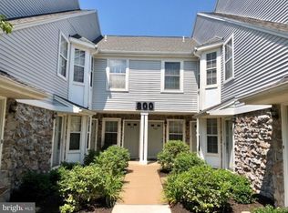 802 Mews Dr, Sellersville, PA 18960