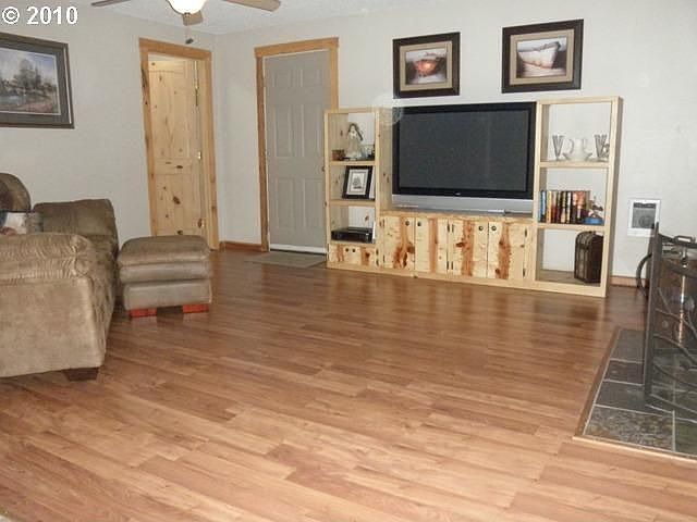 2nd image of 14403 NE 80th St