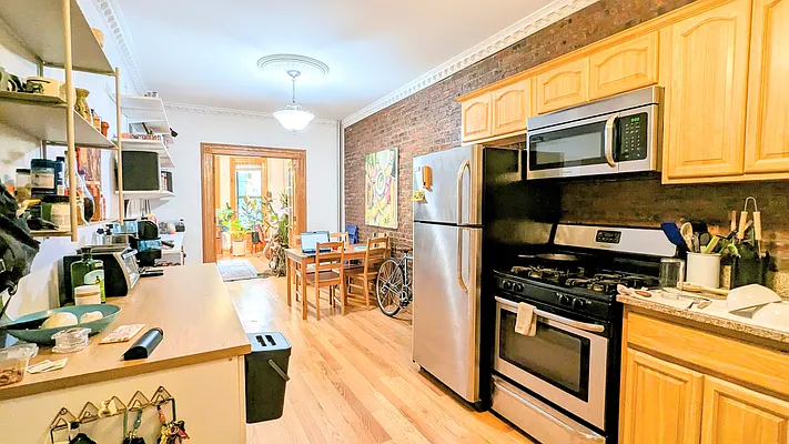 Rented by Highline Residential | media 7