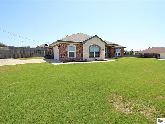 3rd image of 309 Hempel Dr