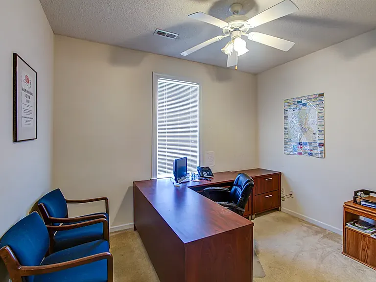 Hunter's Park Apartments — Photo 11