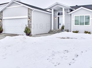 6054 59th St S, Fargo, ND 58104