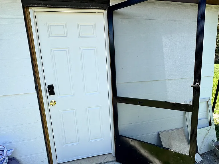 1721 Manor Dr — Photo 7