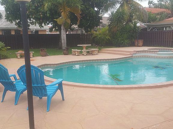 4th image of 20810 SW 86th Ave
