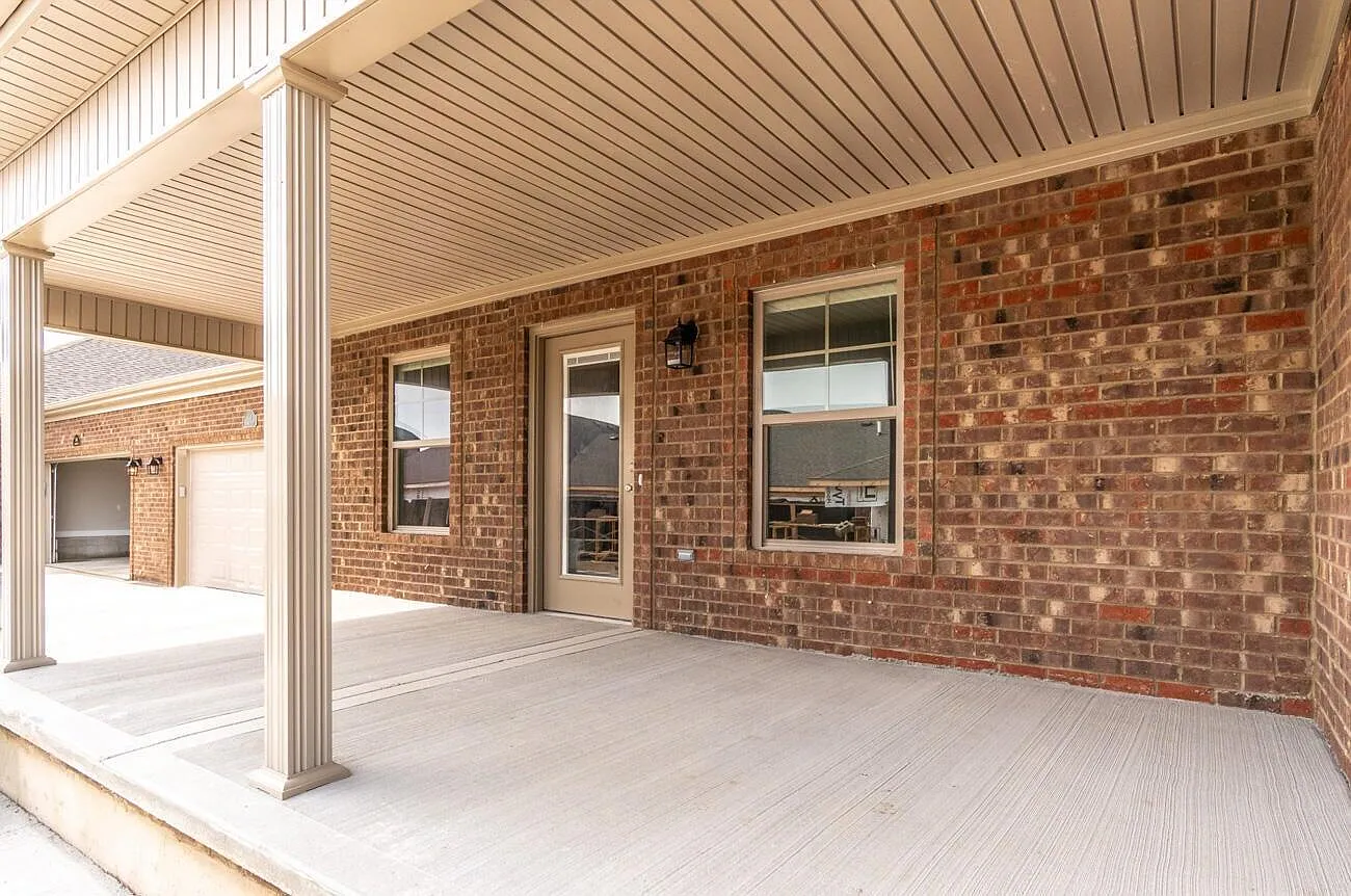 2 bed, 2.5 bath, 1450 sqft, $1,500 — Photo 4
