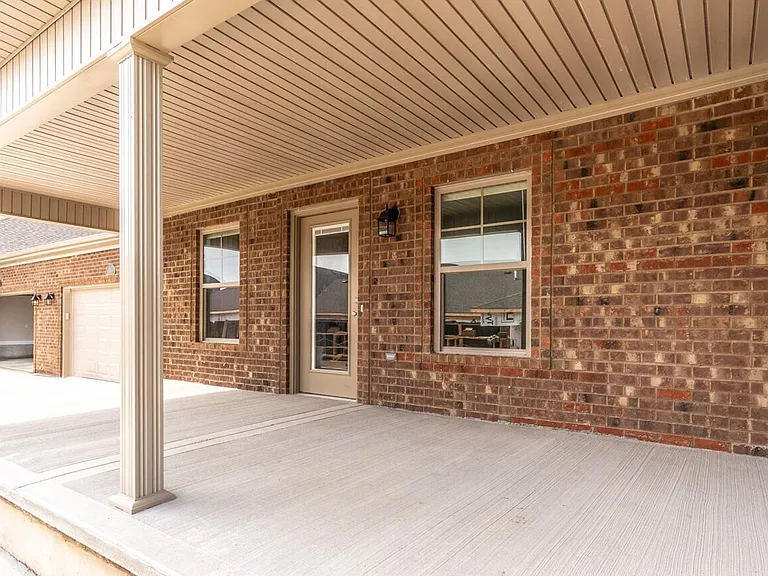 144 Garden Gate Dr — Photo 4