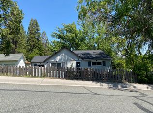 215 College Ave, Weed, CA 96094