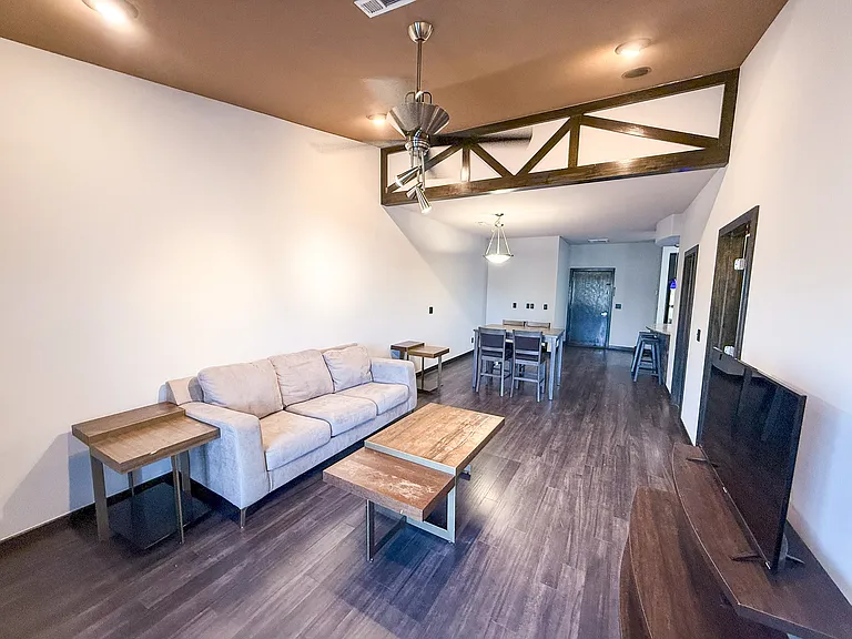 111 SE 22nd St #23 — Photo 7