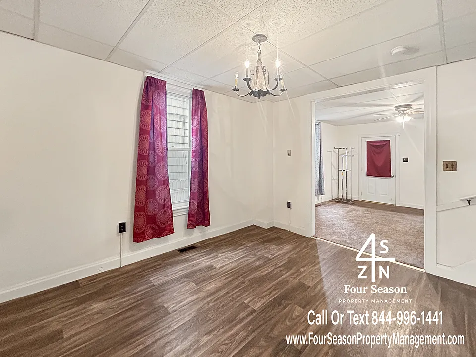 338 S Locust St