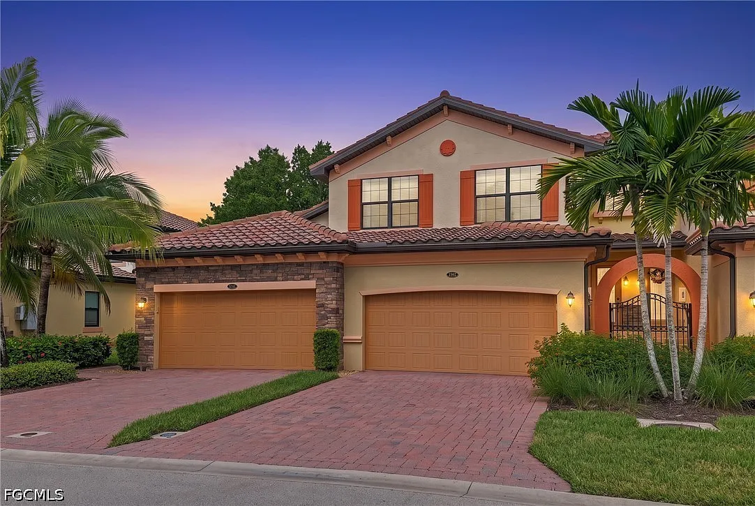 3 bed, 2.0 bath, 1760 sqft, $12,750 — Photo 2