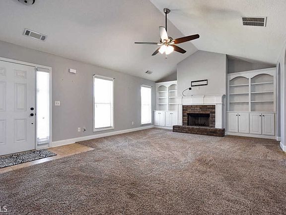 5th image of 221 Petal Creek Ln