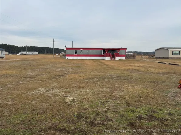 6717 E Raynham Rd, Fairmont, NC 28340