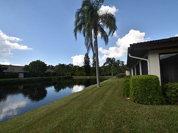 4th image of 7336 Killarney Dr #21D